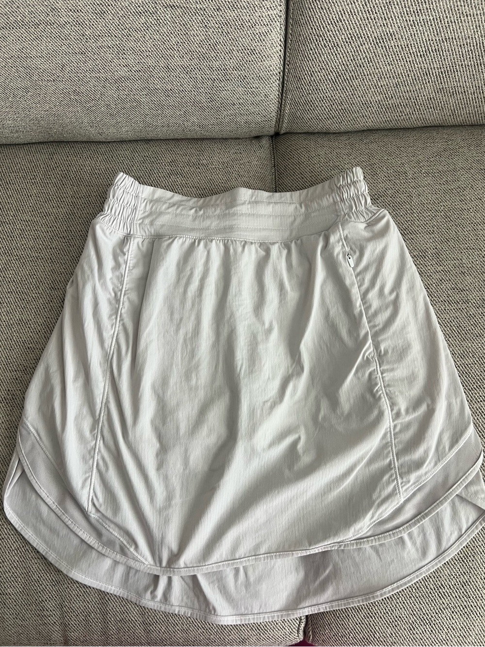 Lululemon hotty hot skirt/skort size 4 tall